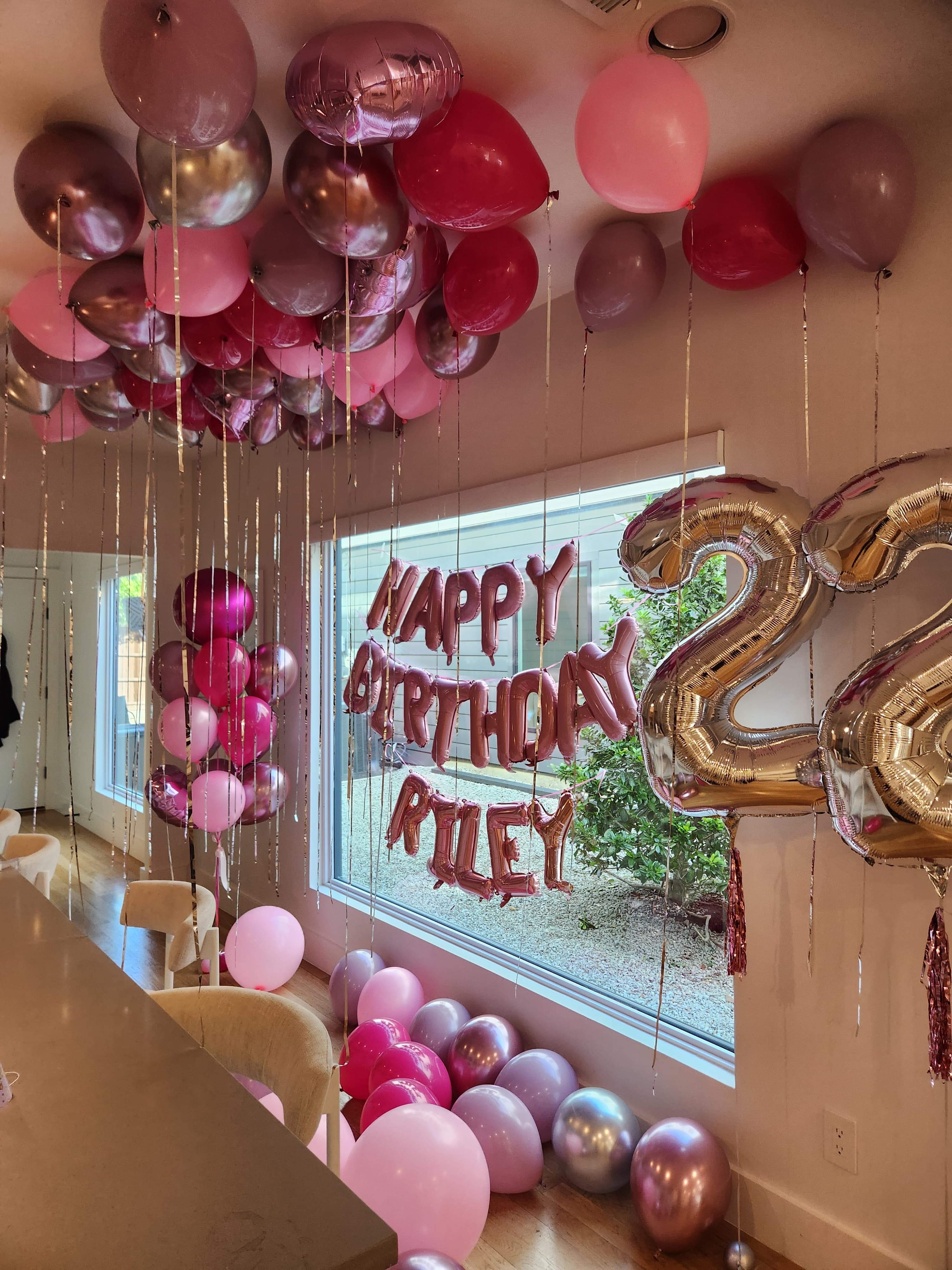 Romantic / Love balloons delivered in Miami